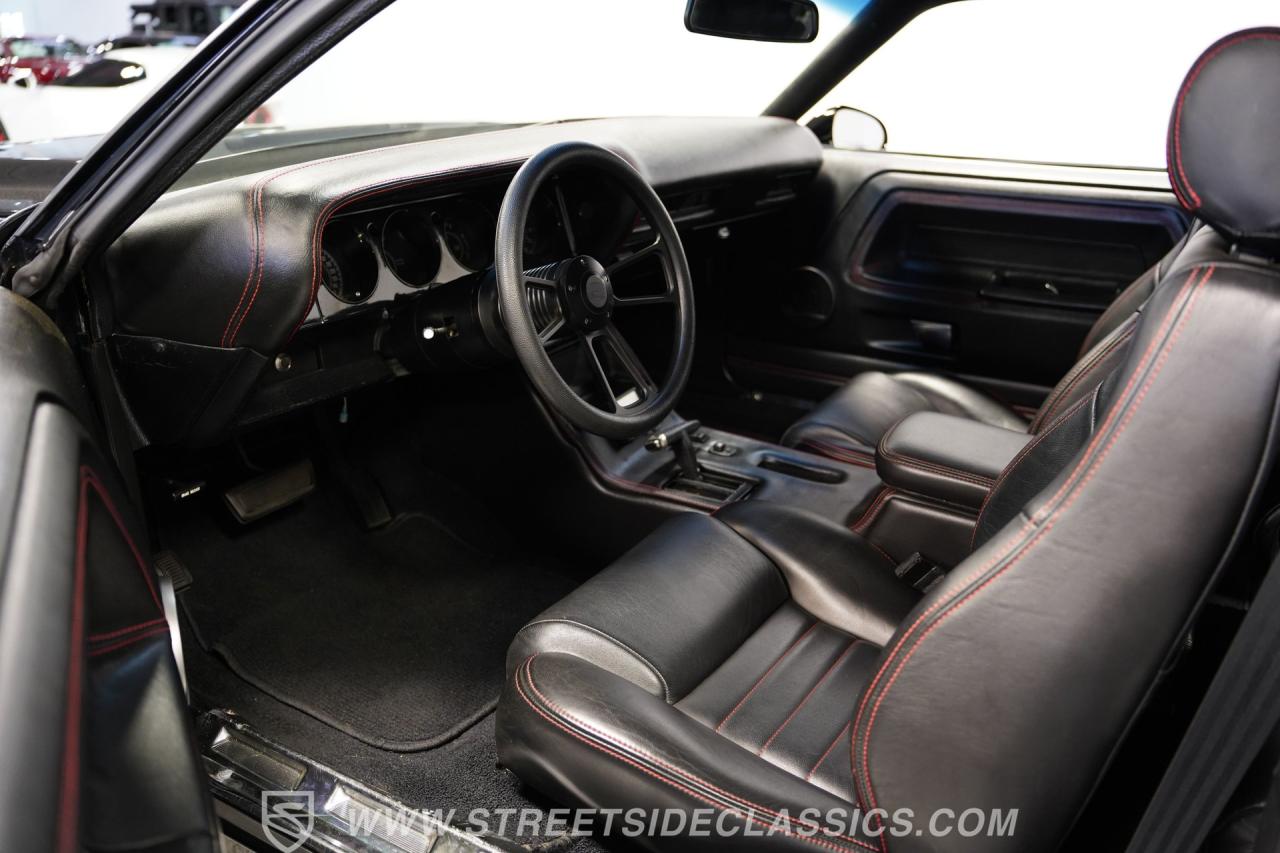 1971 Dodge Challenger HEMI Restomod