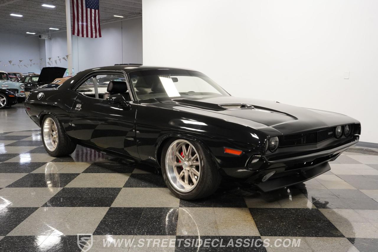 1971 Dodge Challenger HEMI Restomod