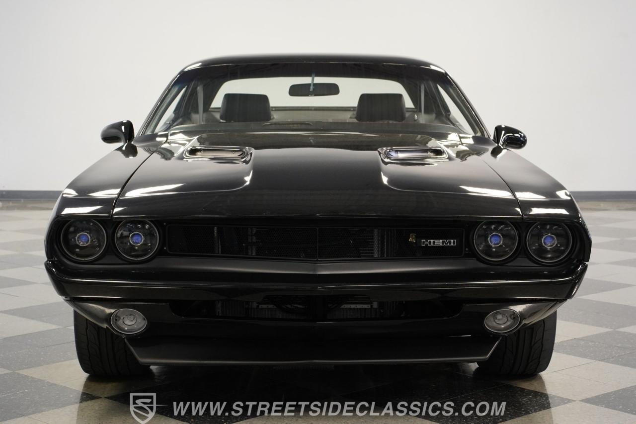 1971 Dodge Challenger HEMI Restomod