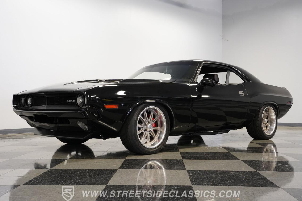 1971 Dodge Challenger HEMI Restomod