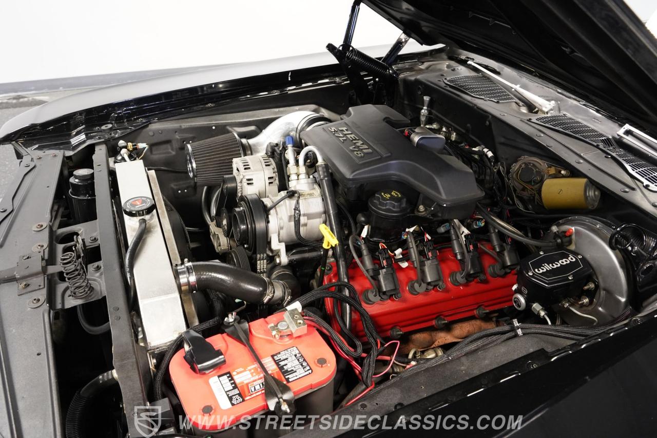 1971 Dodge Challenger HEMI Restomod