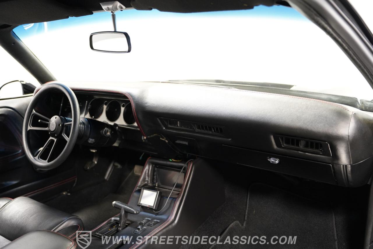 1971 Dodge Challenger HEMI Restomod