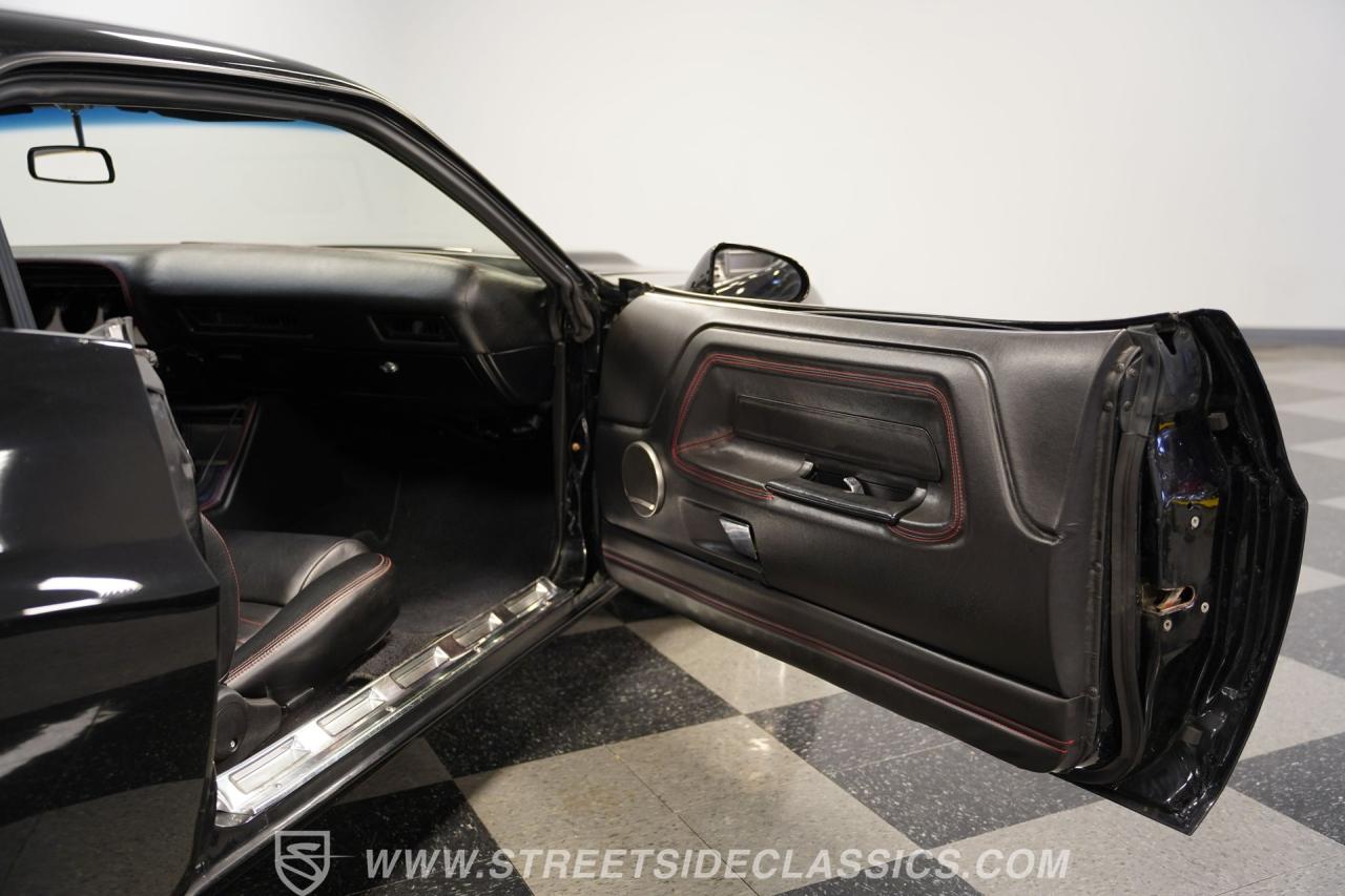 1971 Dodge Challenger HEMI Restomod