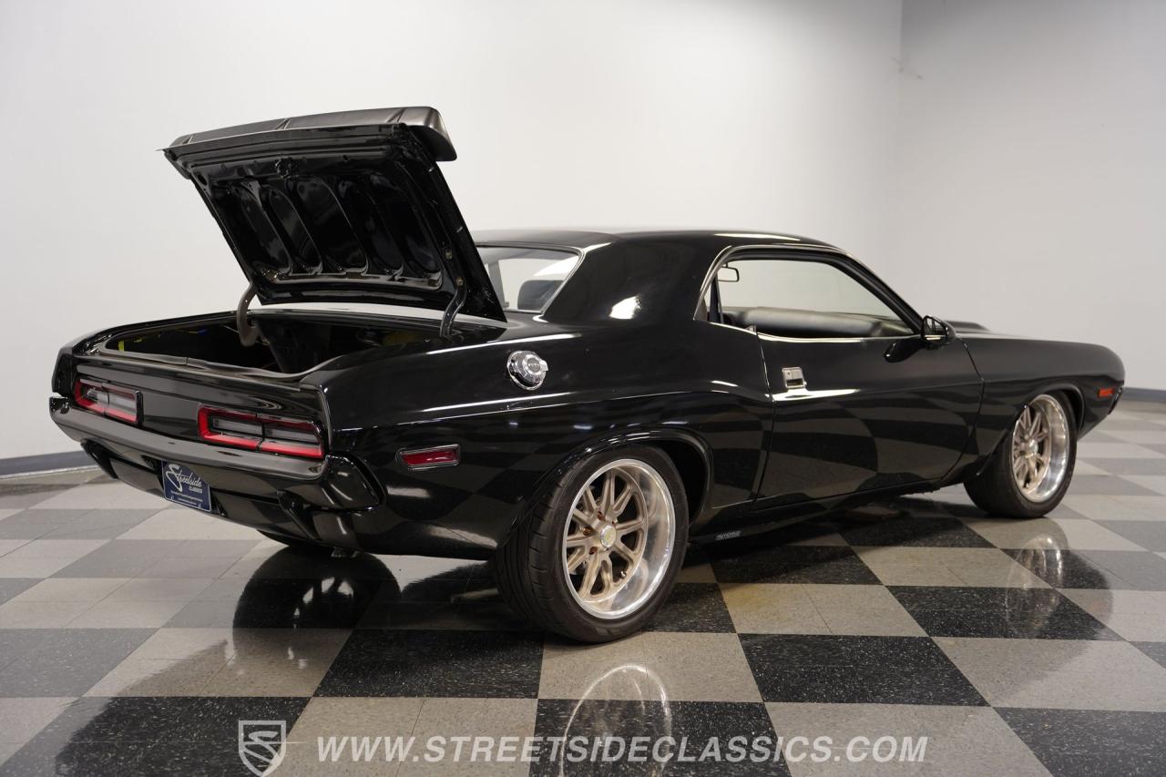 1971 Dodge Challenger HEMI Restomod