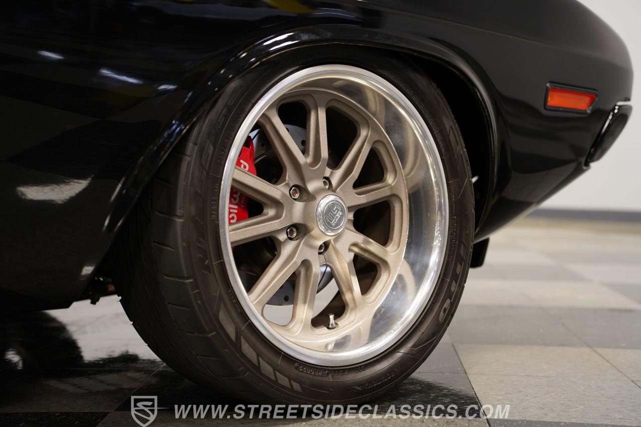1971 Dodge Challenger HEMI Restomod