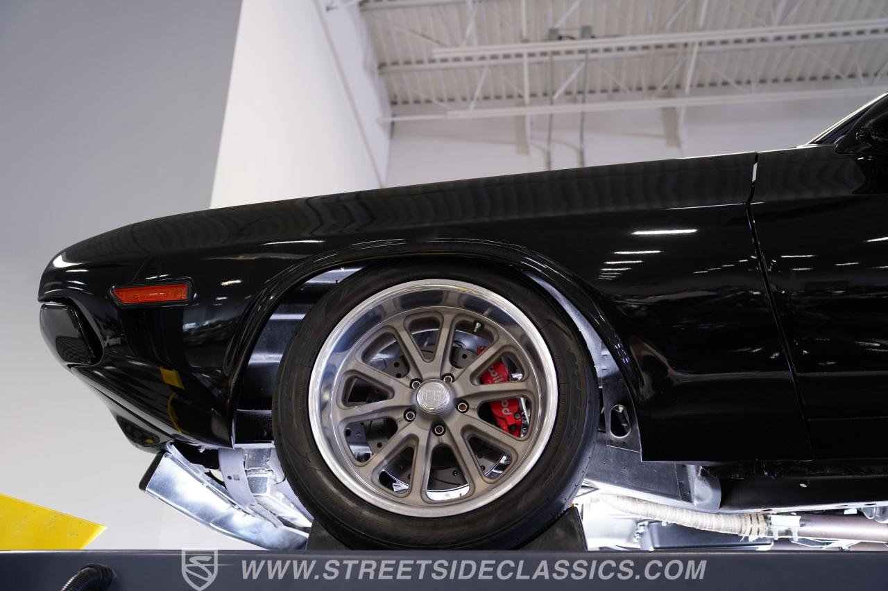 1971 Dodge Challenger HEMI Restomod