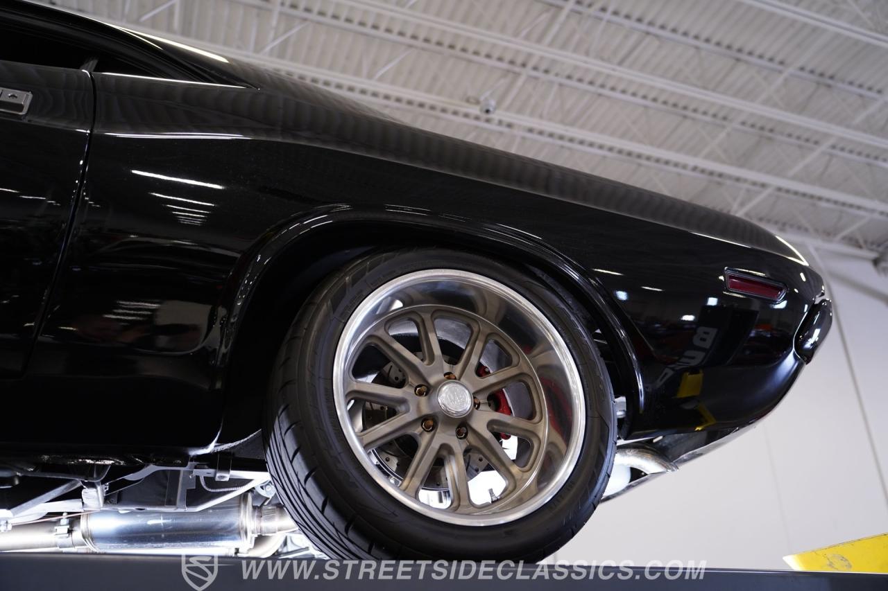 1971 Dodge Challenger HEMI Restomod
