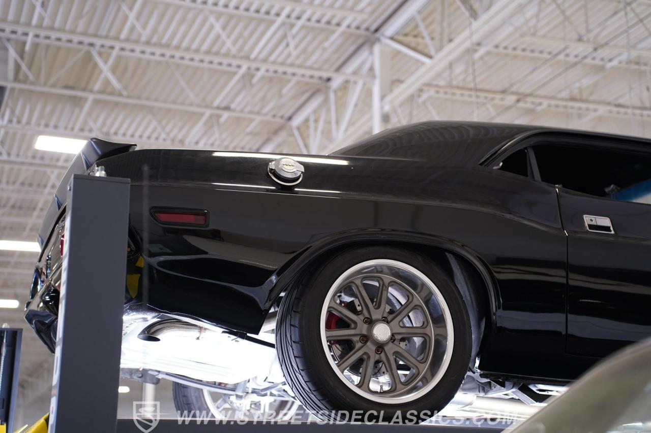 1971 Dodge Challenger HEMI Restomod