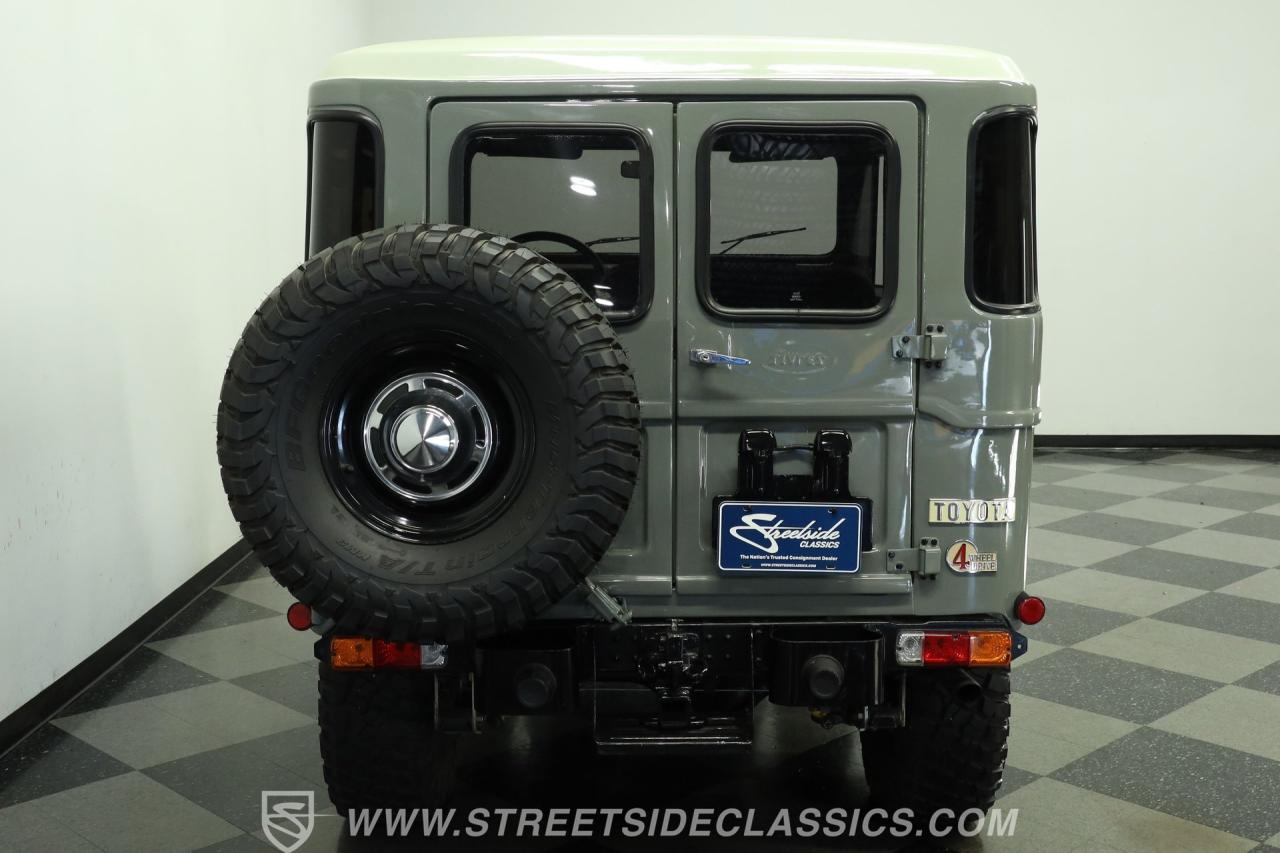 1977 Toyota FJ40 Land Cruiser
