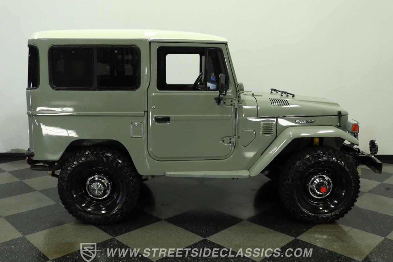 1977 Toyota FJ40 Land Cruiser