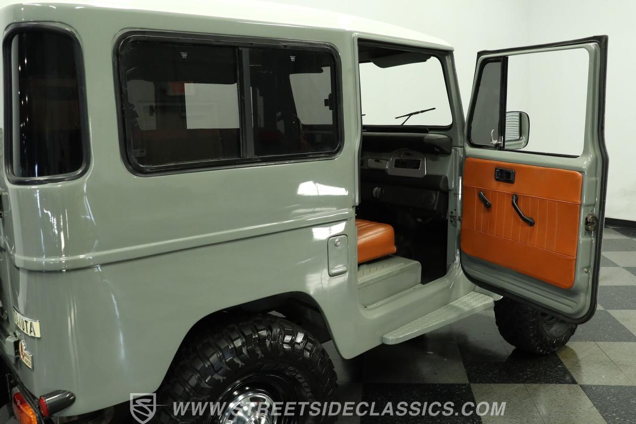 1977 Toyota FJ40 Land Cruiser
