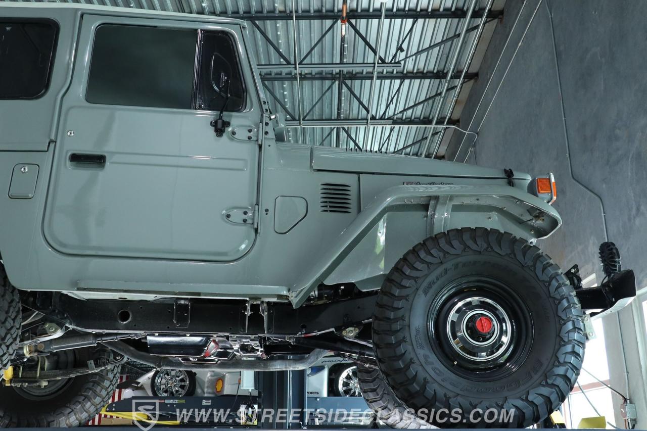 1977 Toyota FJ40 Land Cruiser