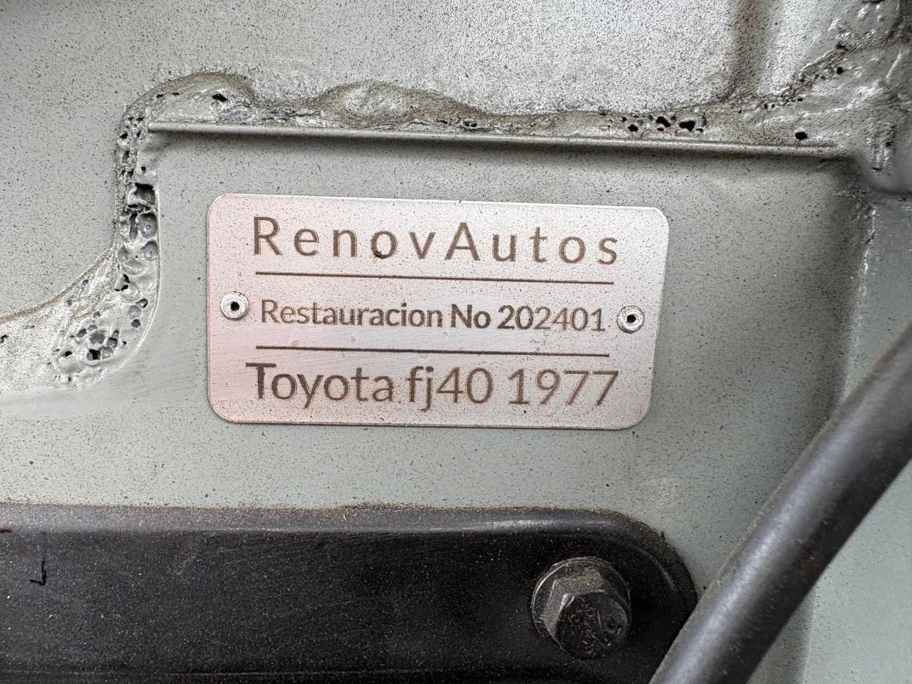 1977 Toyota FJ40 Land Cruiser