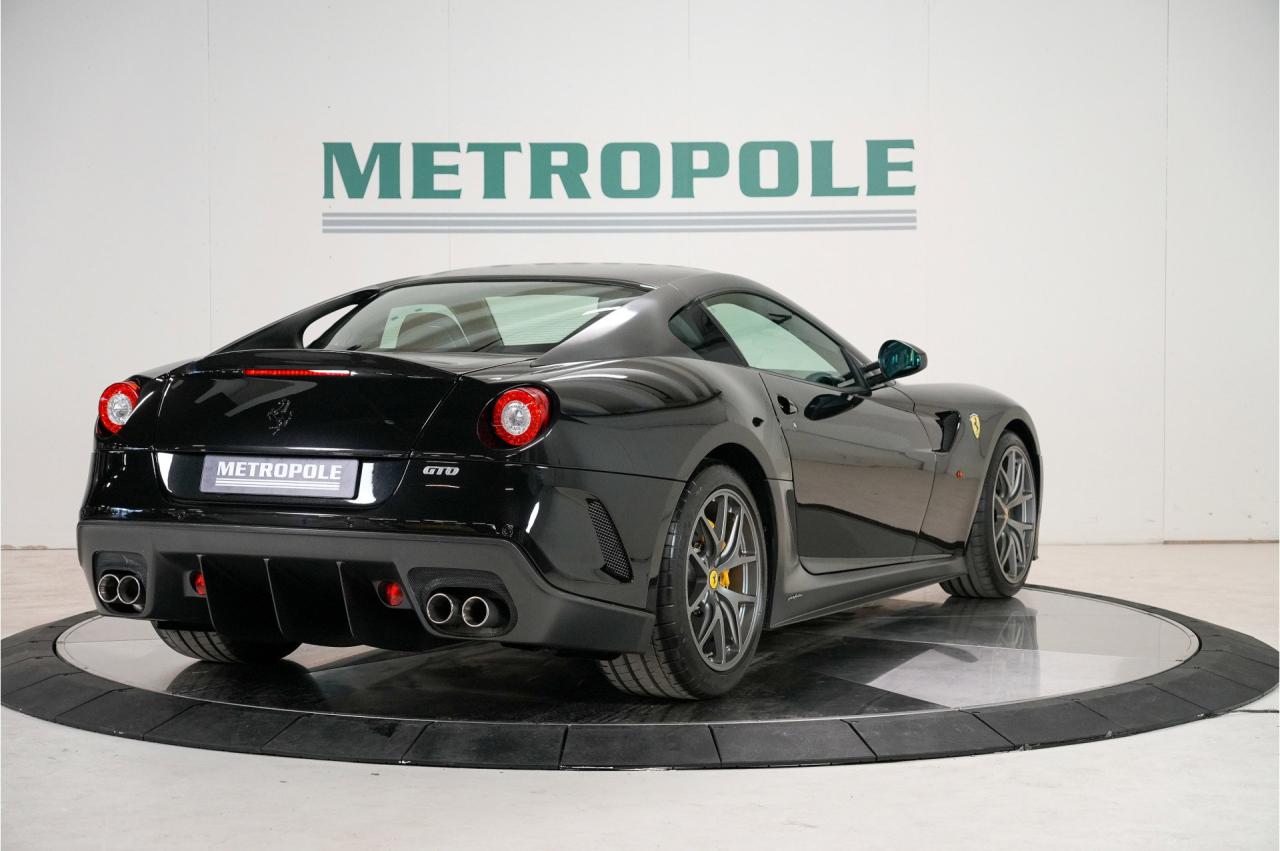 2011 Ferrari 599