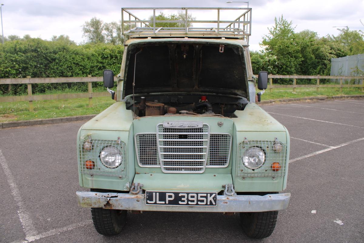 1971 Land Rover 2A 109'' STATION WAGON SAFARI ROOF
