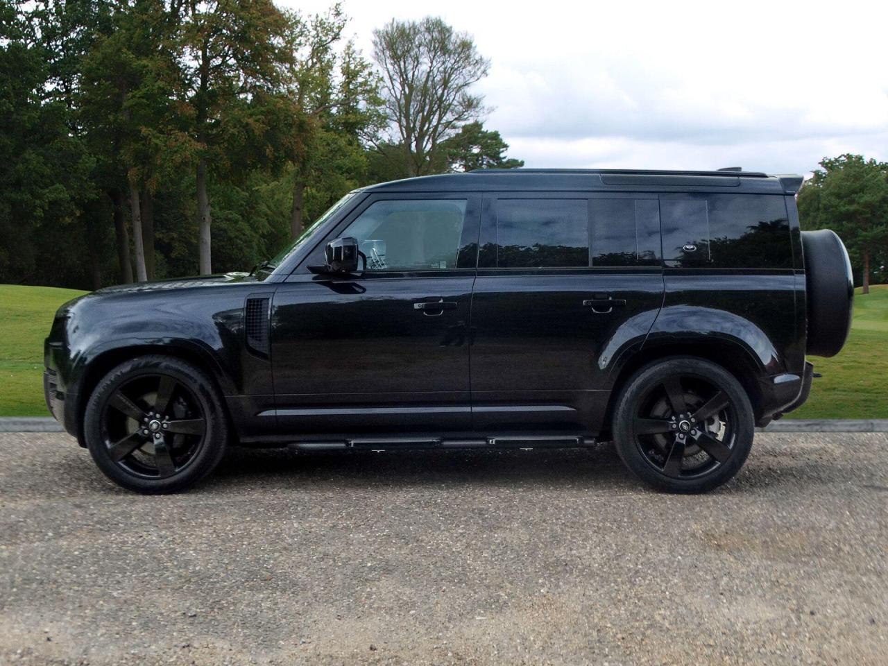 2023 Land Rover 3.0 D300 MHEV X-Dynamic HSE Auto 4WD Euro 6 (s/s) 5dr