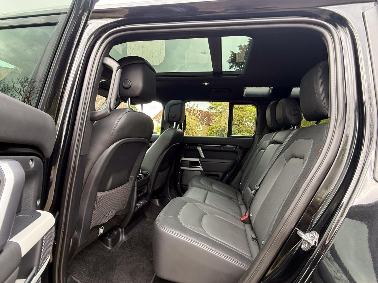 2023 Land Rover 3.0 D300 MHEV X-Dynamic HSE Auto 4WD Euro 6 (s/s) 5dr