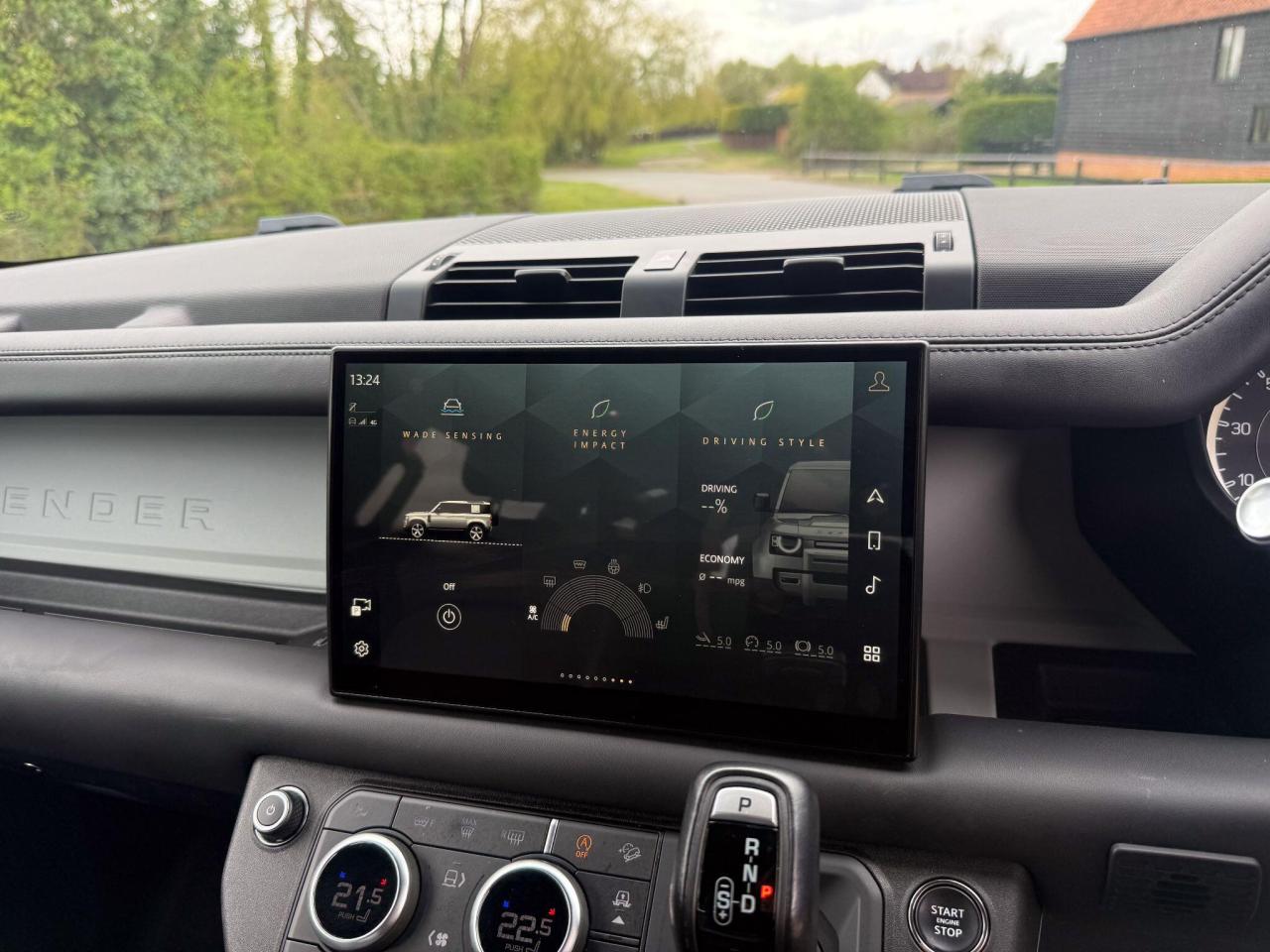 2023 Land Rover 3.0 D300 MHEV X-Dynamic HSE Auto 4WD Euro 6 (s/s) 5dr