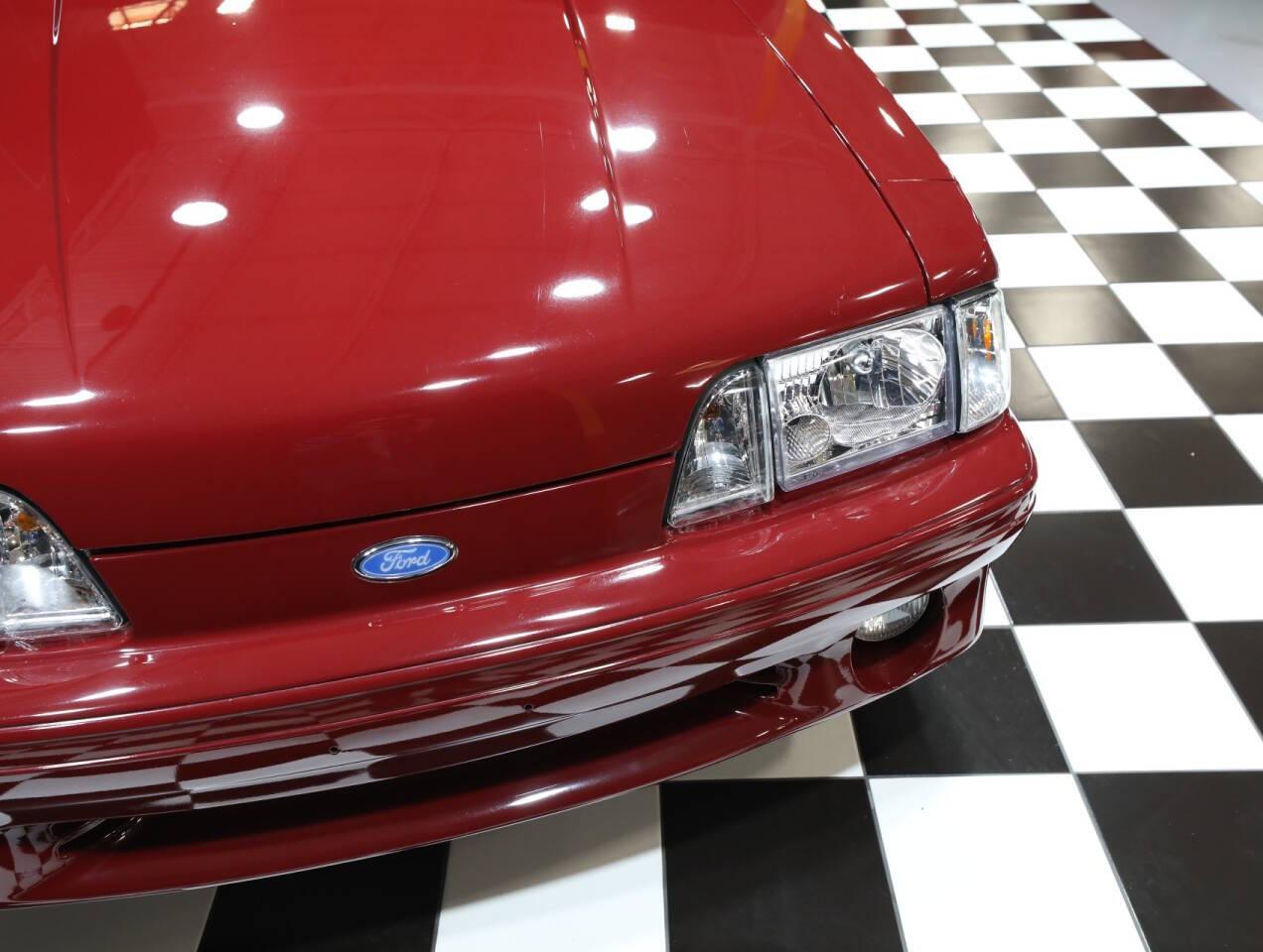 1990 Ford Mustang