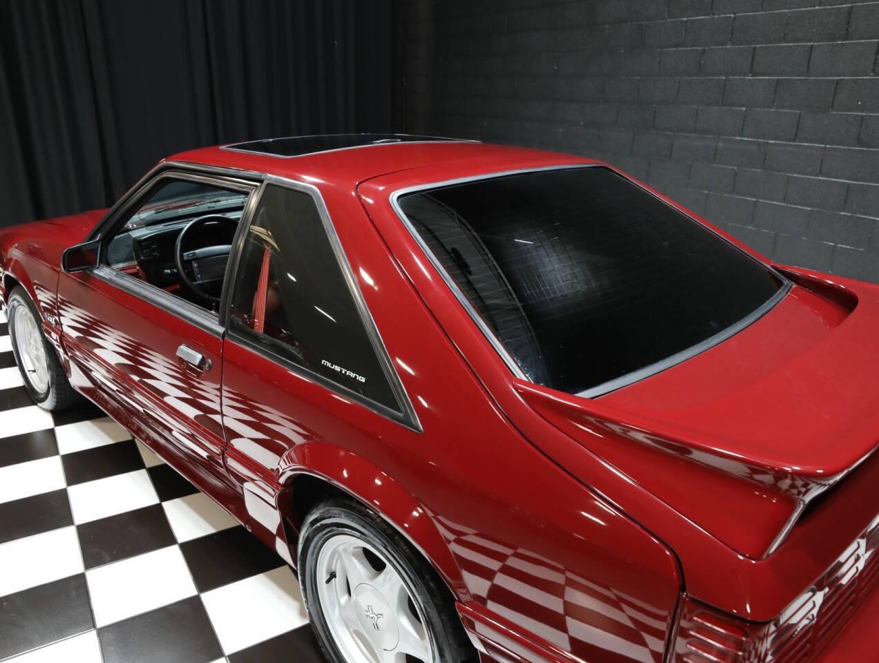 1990 Ford Mustang
