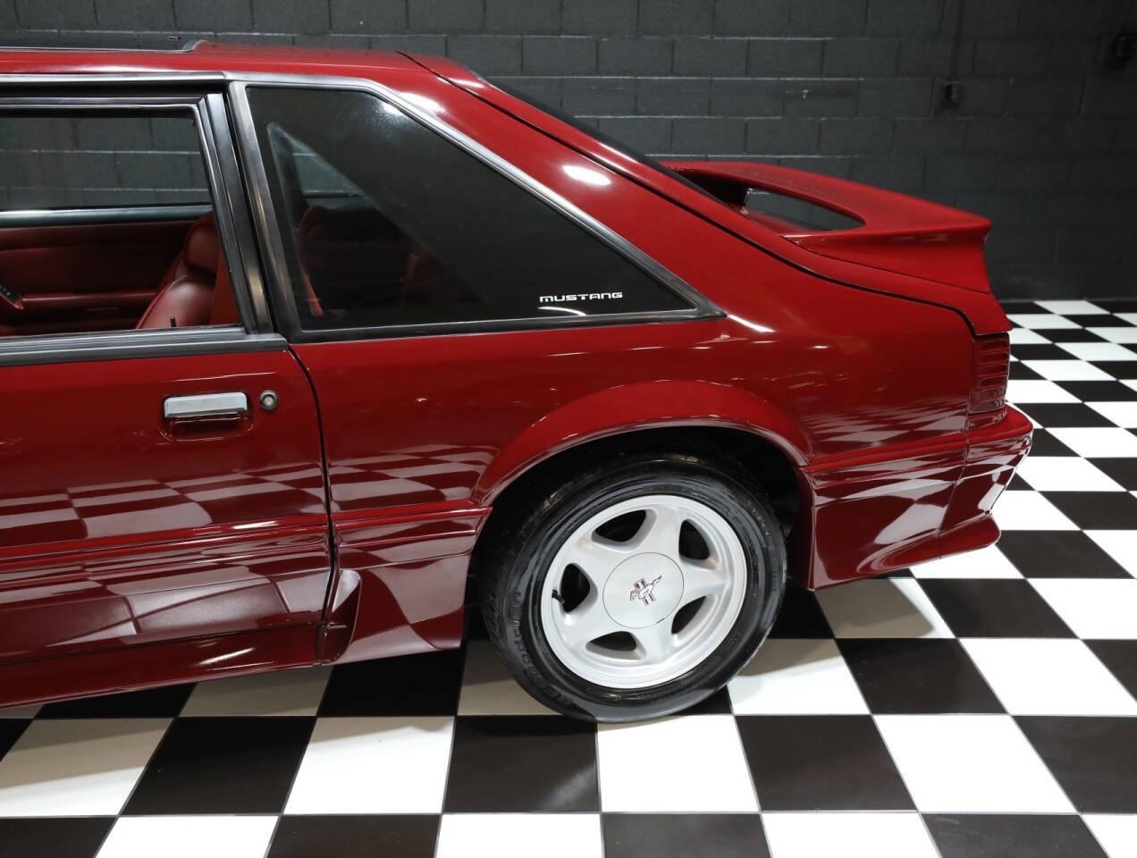1990 Ford Mustang