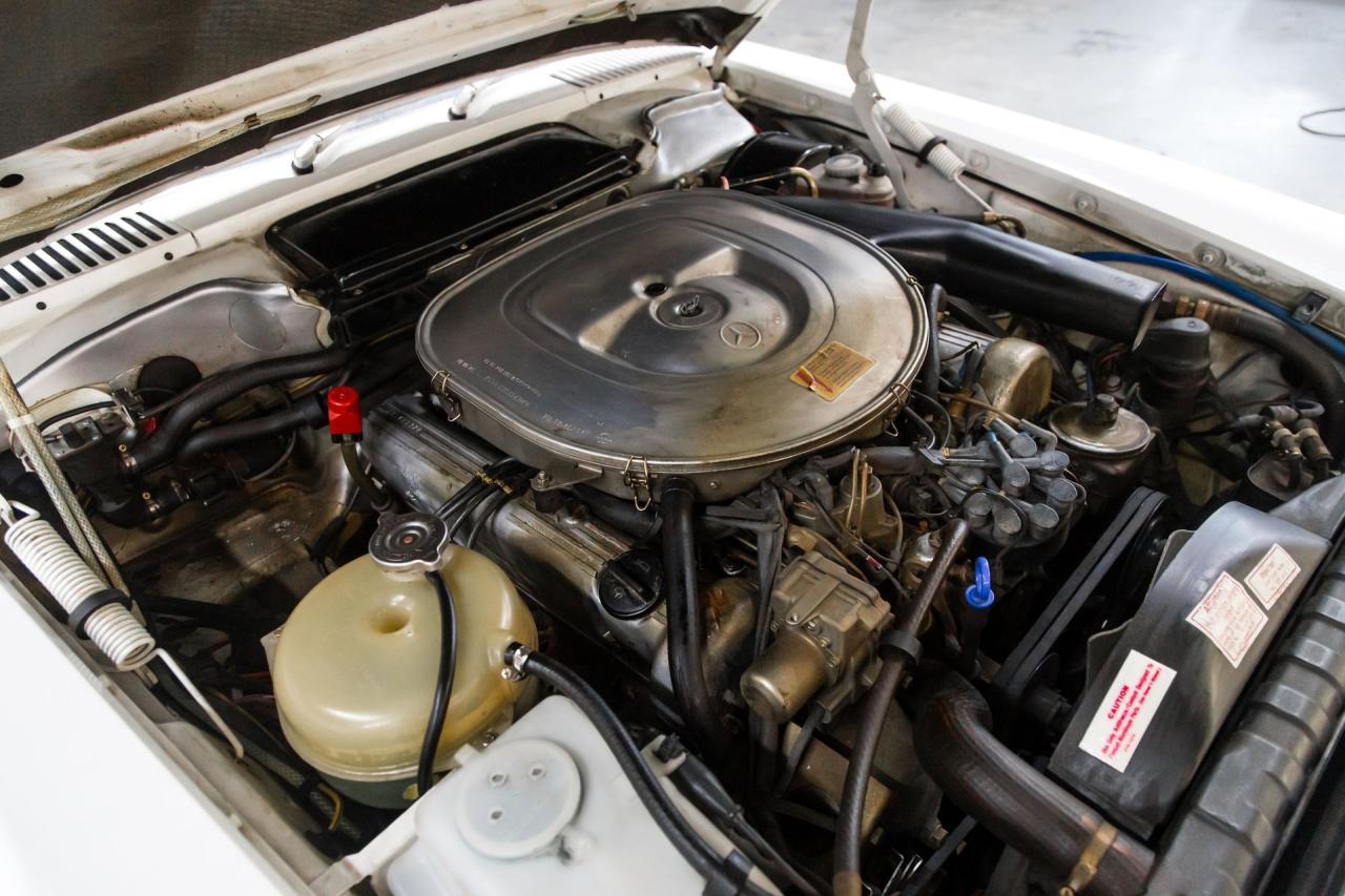 1984 Mercedes - Benz 38222 ONE OWNER 380 SL