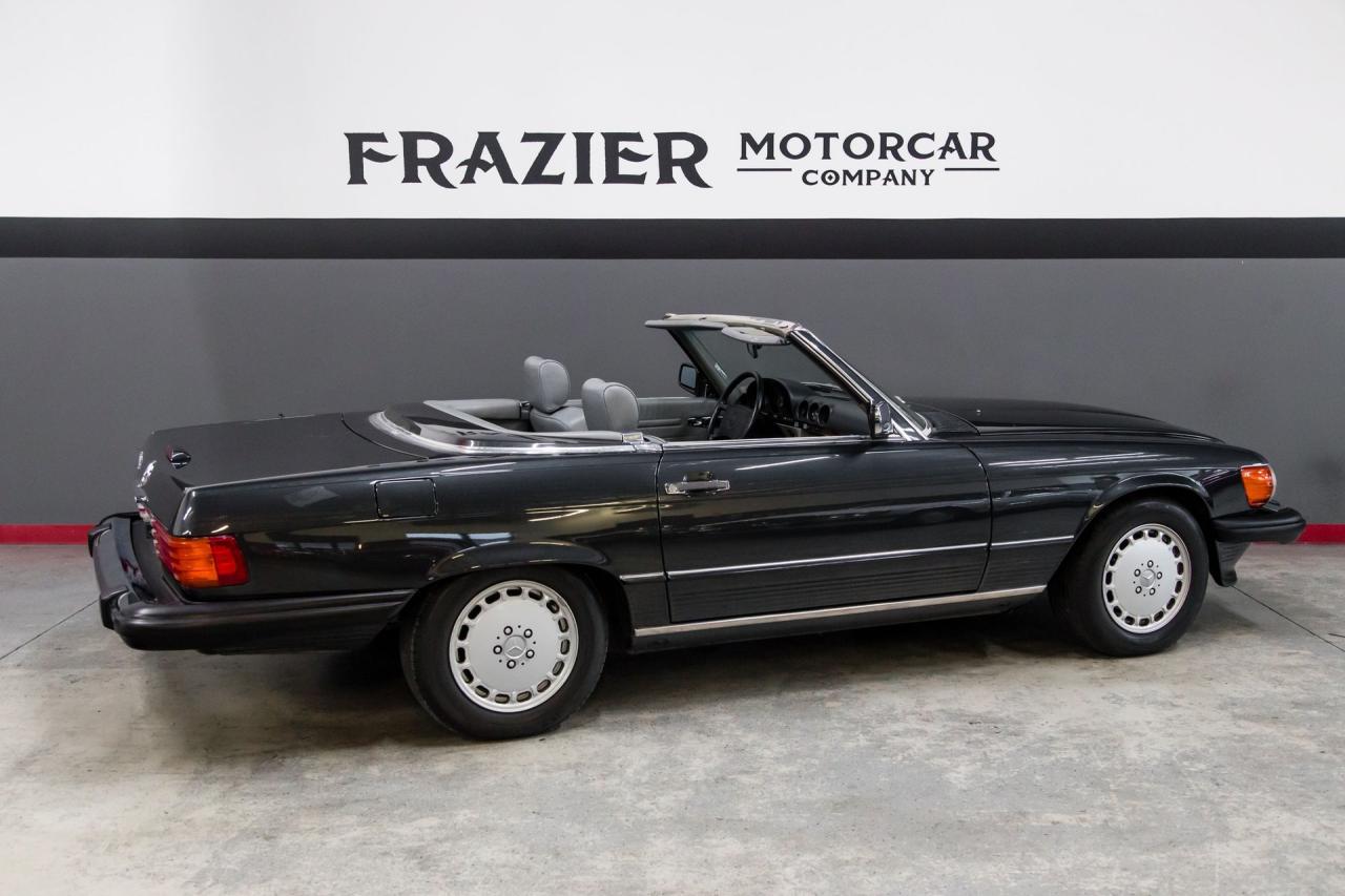 1988 Mercedes - Benz one owner 560 SL