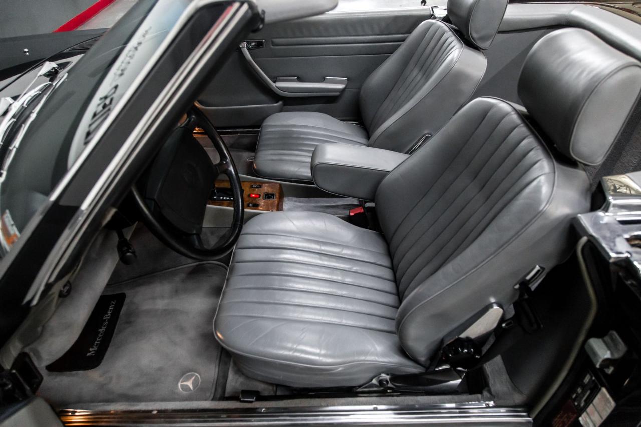 1988 Mercedes - Benz one owner 560 SL