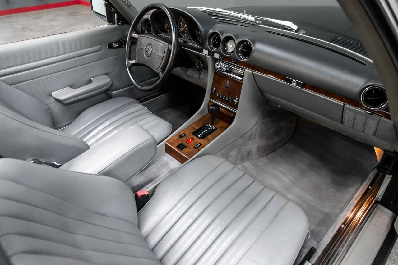 1988 Mercedes - Benz one owner 560 SL