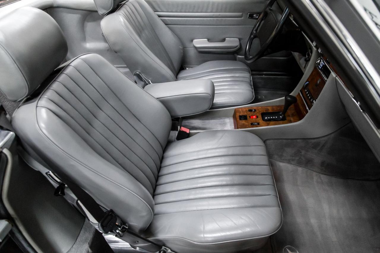 1988 Mercedes - Benz one owner 560 SL