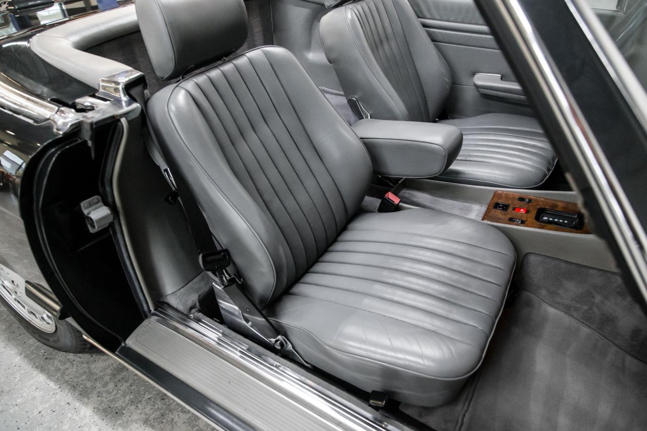 1988 Mercedes - Benz one owner 560 SL