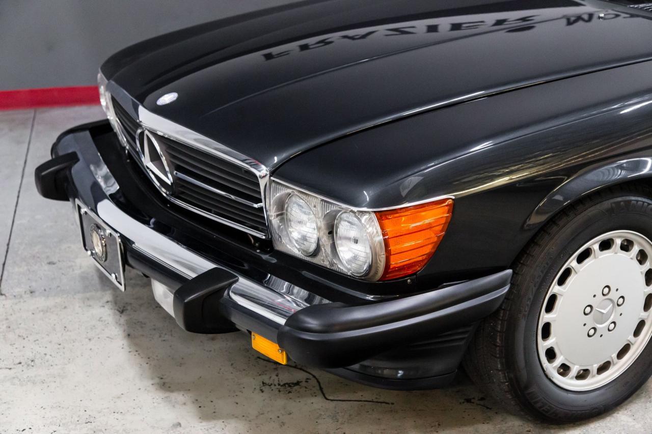 1988 Mercedes - Benz one owner 560 SL