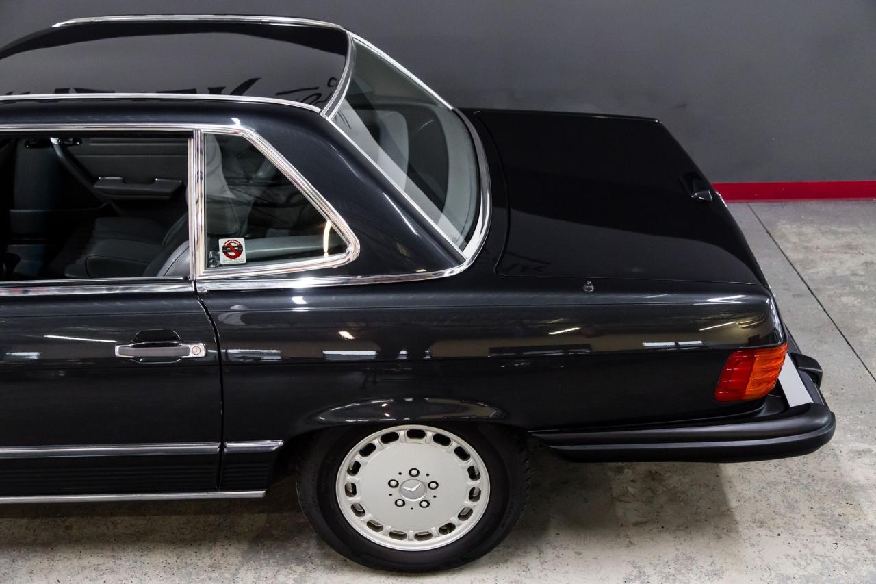 1988 Mercedes - Benz one owner 560 SL