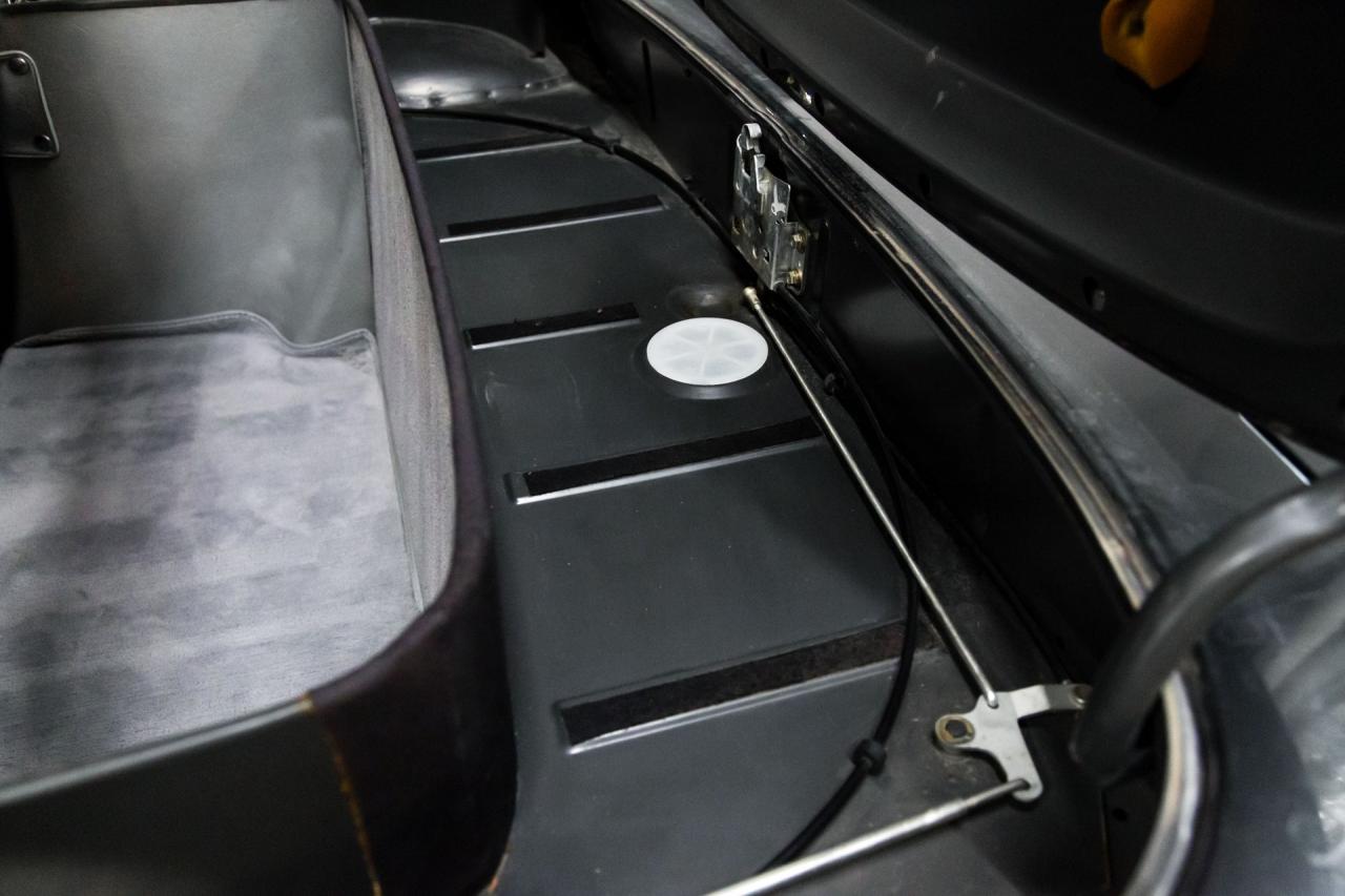 1988 Mercedes - Benz one owner 560 SL