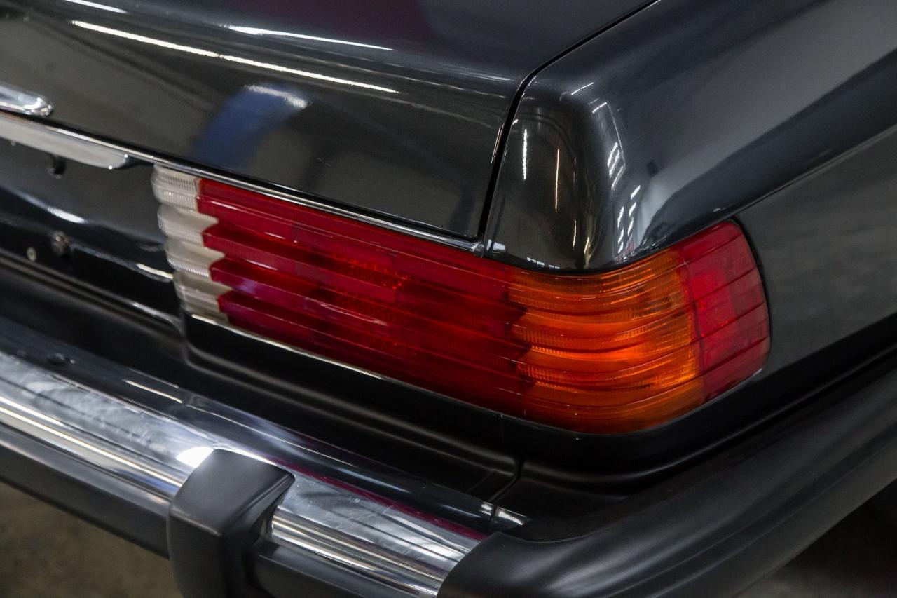 1988 Mercedes - Benz one owner 560 SL