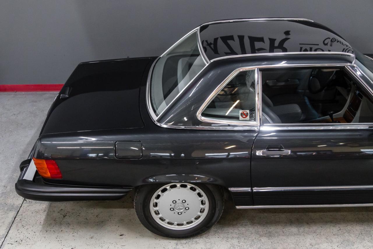 1988 Mercedes - Benz one owner 560 SL