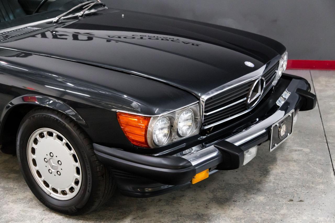 1988 Mercedes - Benz one owner 560 SL