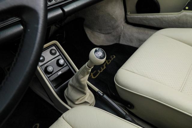 1989 Porsche 911 Carrera 