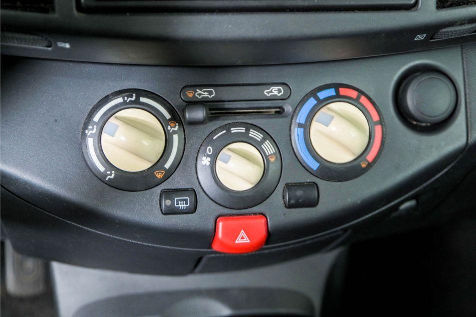 2005 Nissan Micra