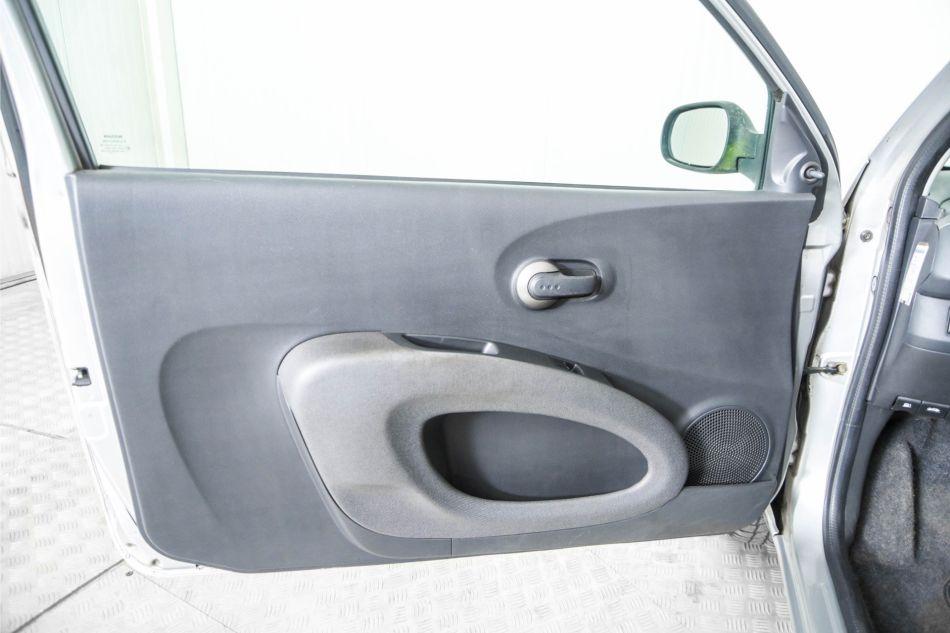 2005 Nissan Micra