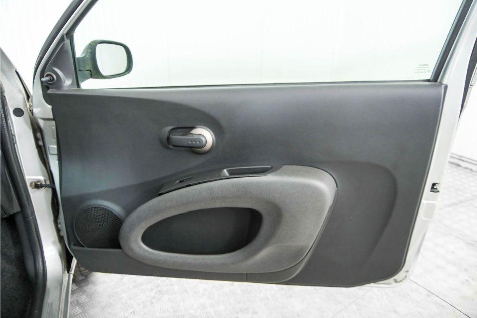 2005 Nissan Micra