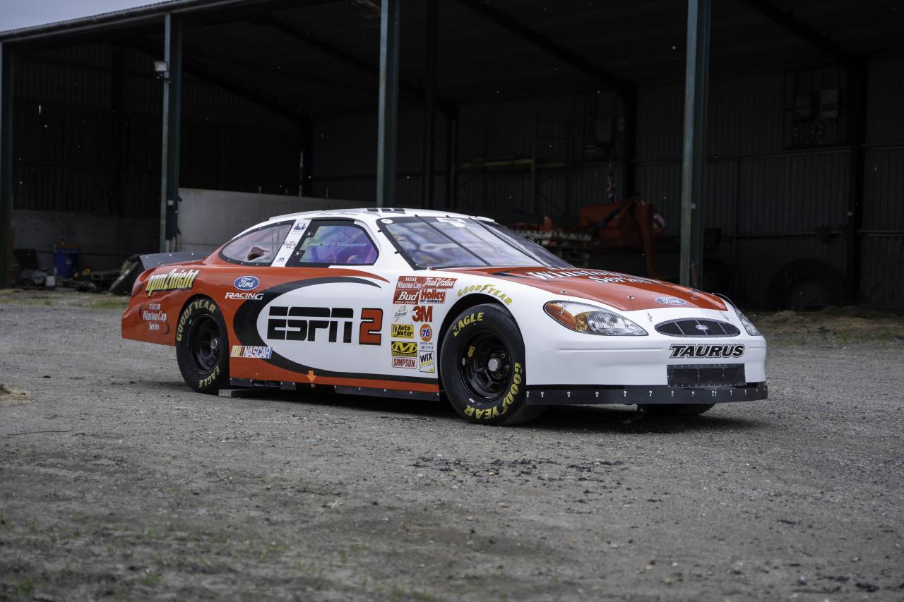1998 Ford Taurus NASCAR