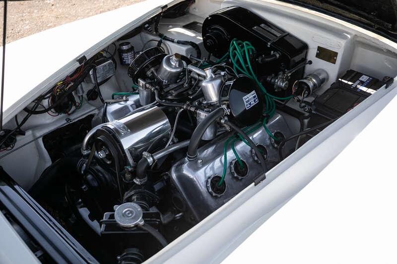 1963 Daimler SP250