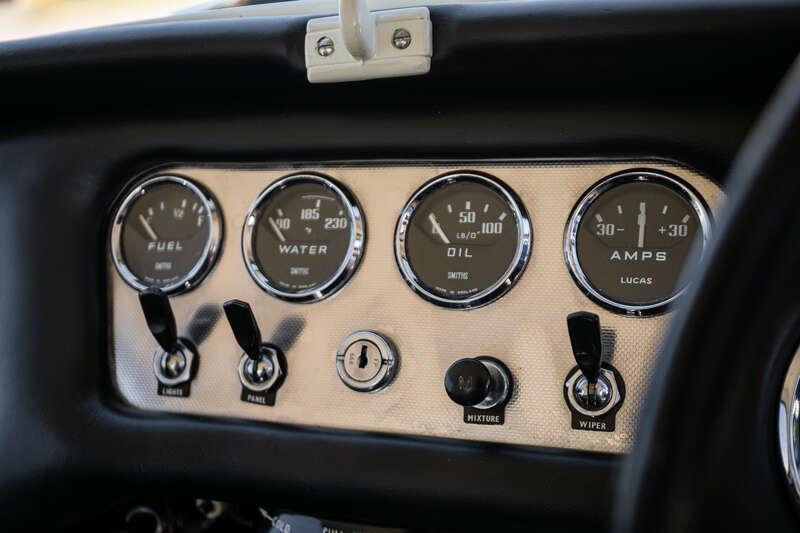 1963 Daimler SP250