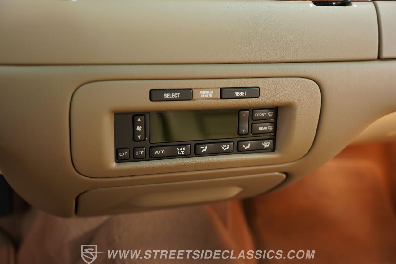 2000 Lincoln Town Car Signature Series