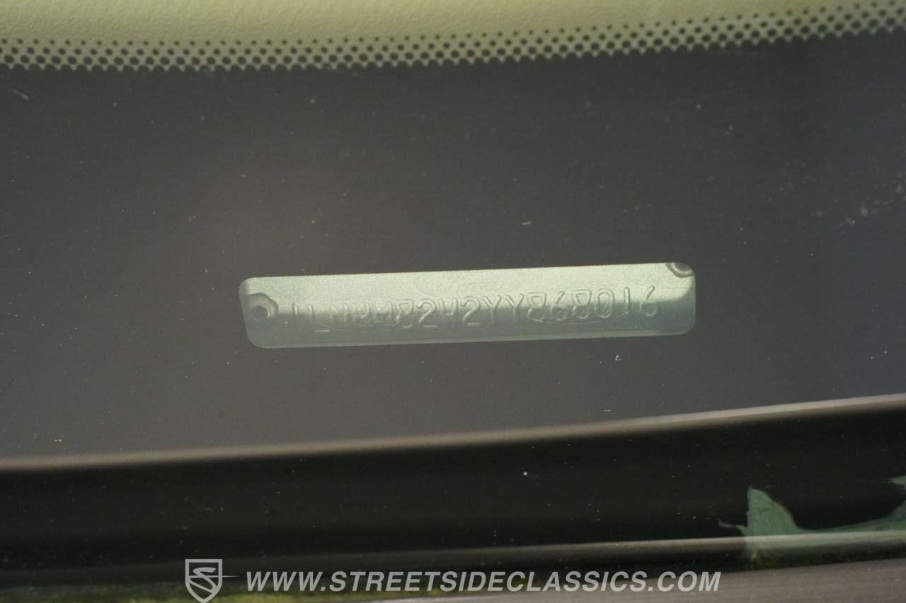 2000 Lincoln Town Car Signature Series