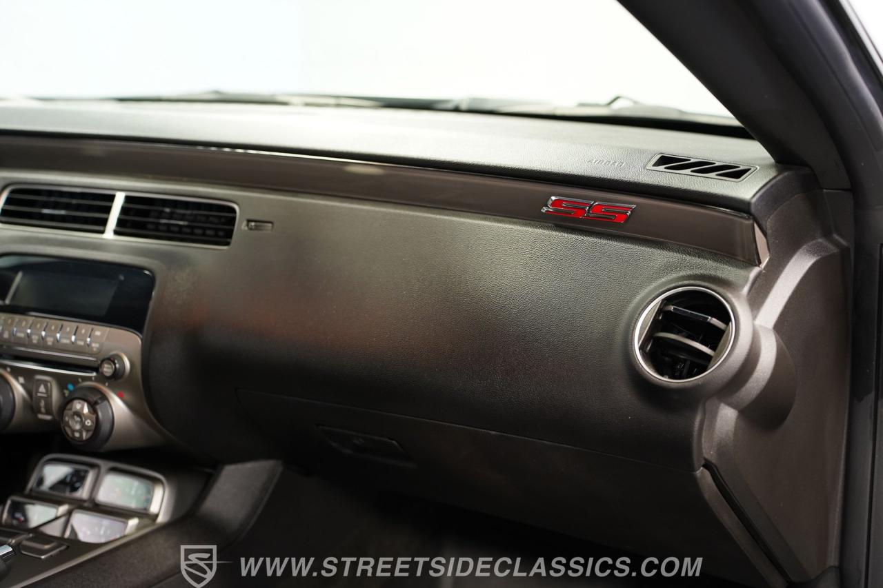 2011 Chevrolet Camaro SS 2SS