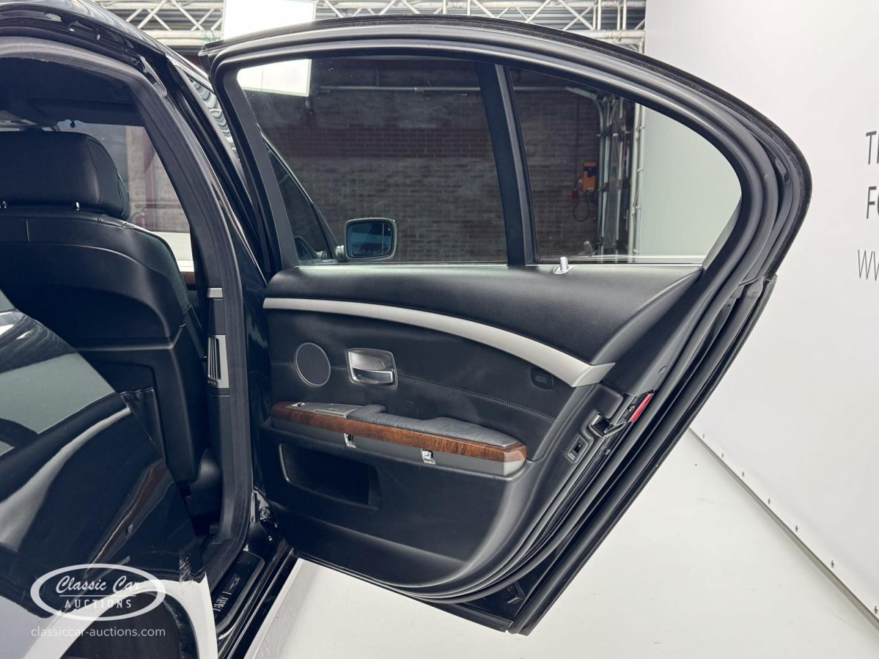 2006 BMW 730i