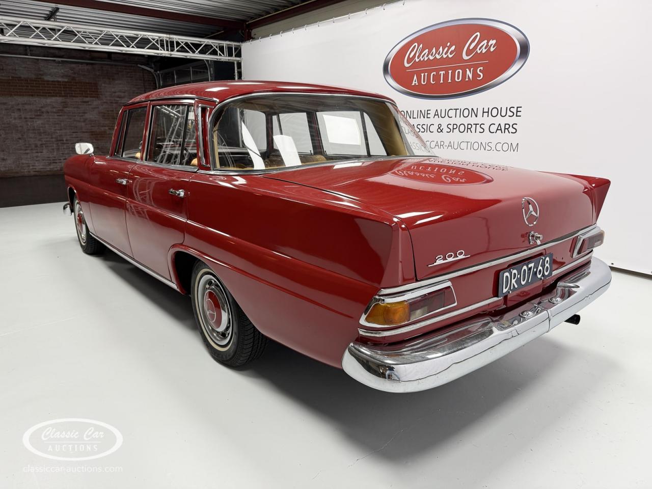1967 Mercedes - Benz 200