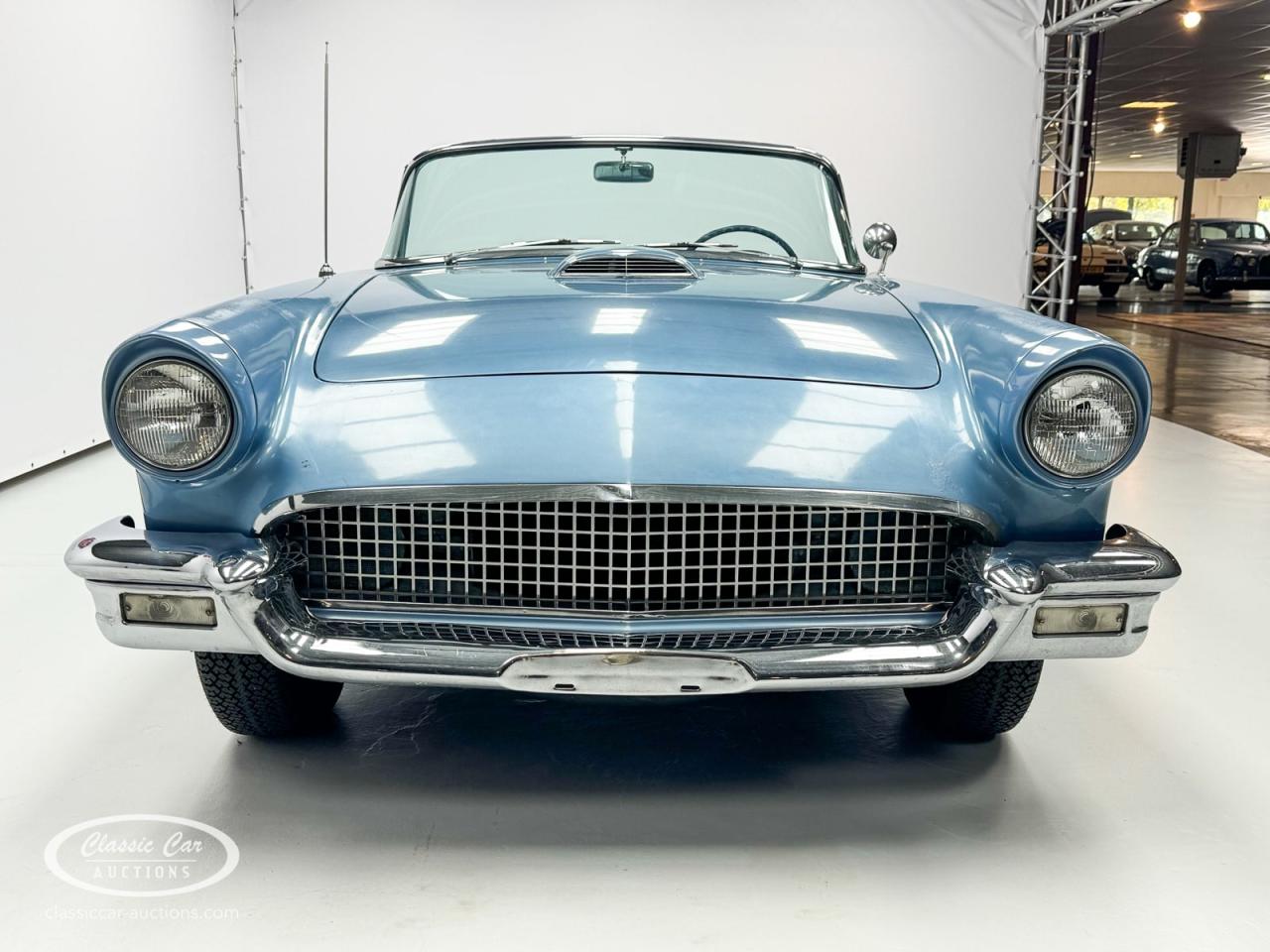 1955 Ford Thunderbird